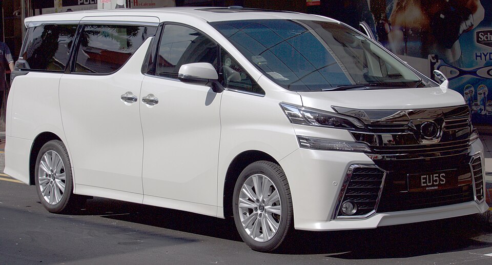 Toyota Vellfire AH30 / AGH30, pre-facelift (2015–2017) — representative generation photograph